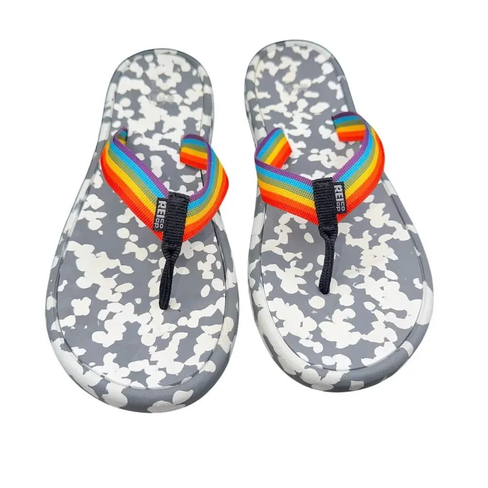 REI Co-op Rainbow Strap Flip Flops Gray Camo Recycled M13 W14